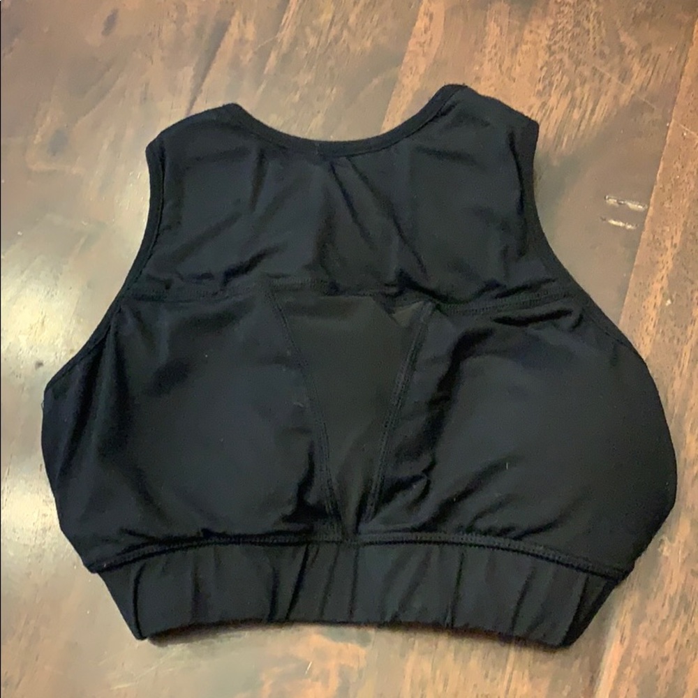Black Chestee